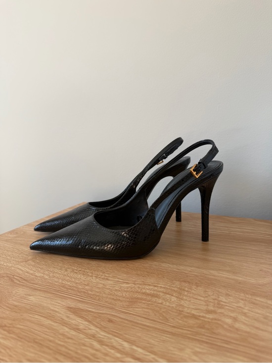 Zara Shoes - Zara Black Textured Pointed Slingback Heels